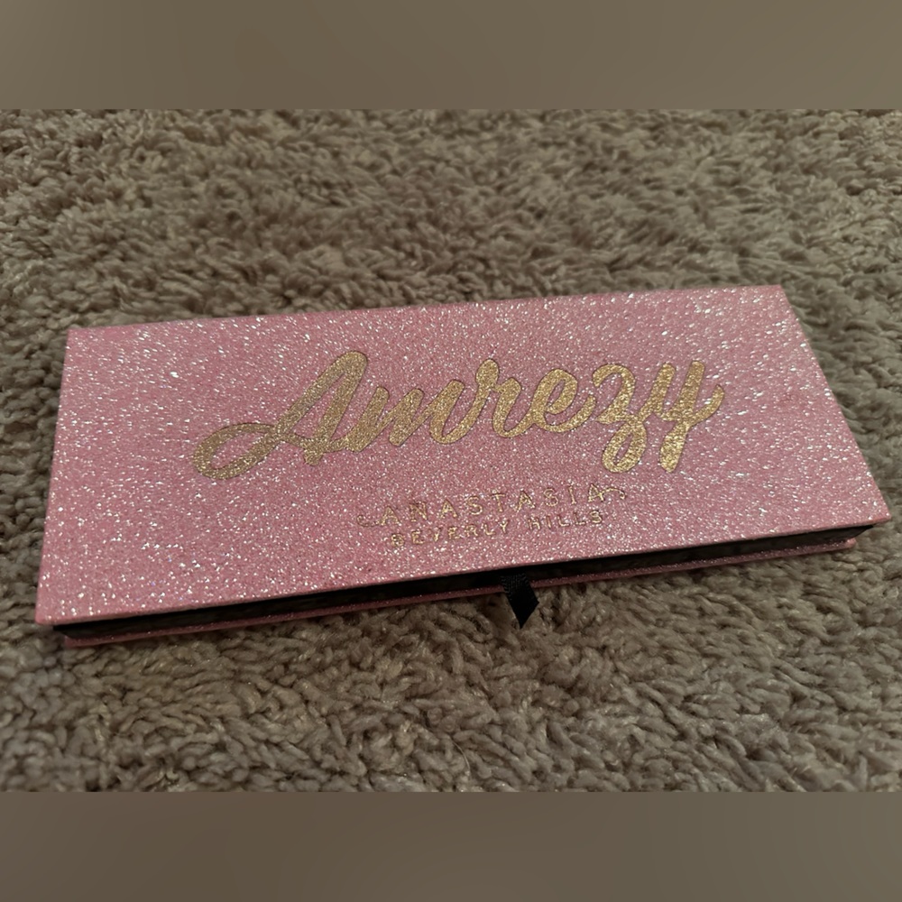 Anastasia BH eyeshadow palette